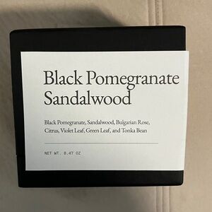 Italic Black Pomegranate Sandalwood Candle